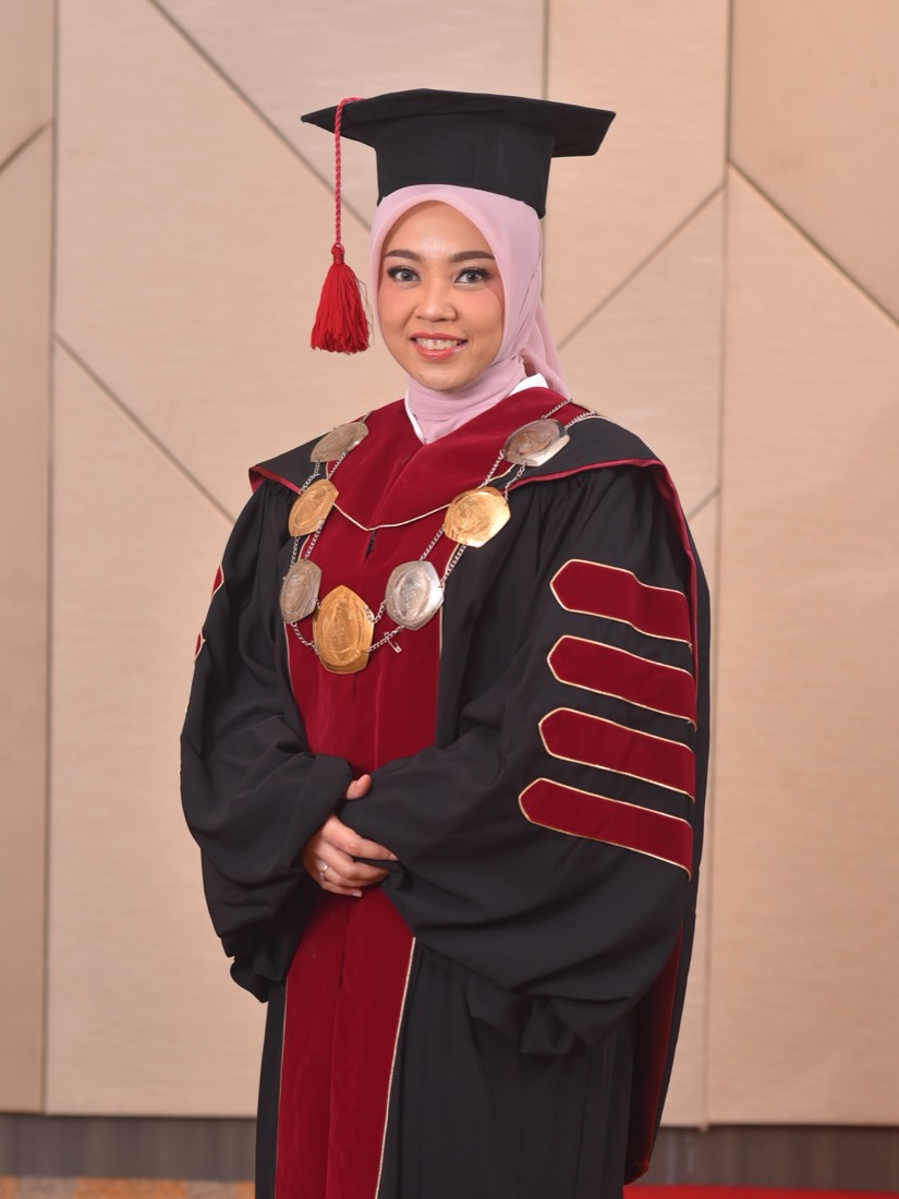 Dr. Apriyani Puji Hastuti, M.Kep — Dekan Fakultas Ilmu Kesehatan